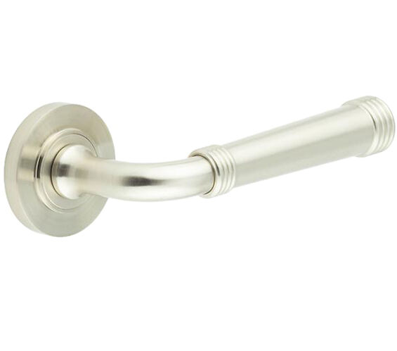 HIGHGATE LEVER HANDLE ON ROSE - (7 ROSE OPTIONS)